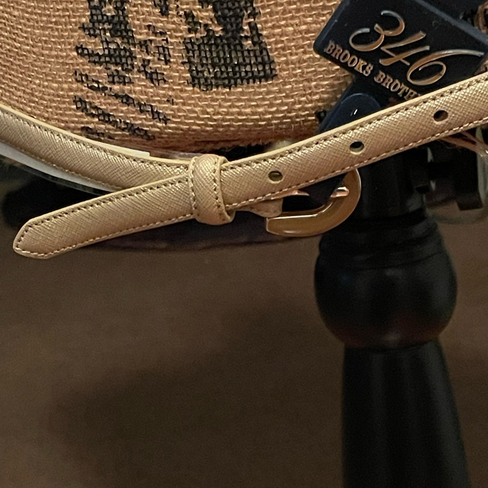 Large women
346 Brooks Brothers belt
Gold